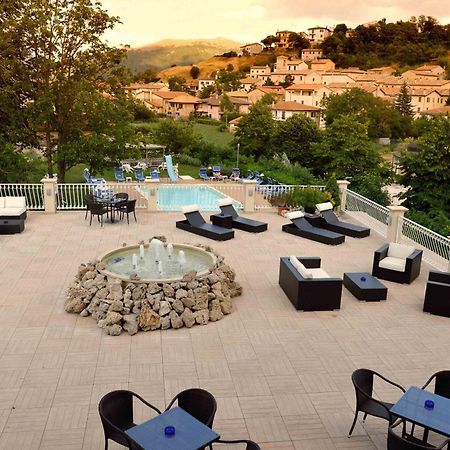 Hotel Benessere Villa Fiorita コルフィオリト エクステリア 写真