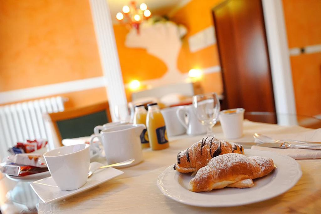 Hotel Benessere Villa Fiorita コルフィオリト エクステリア 写真