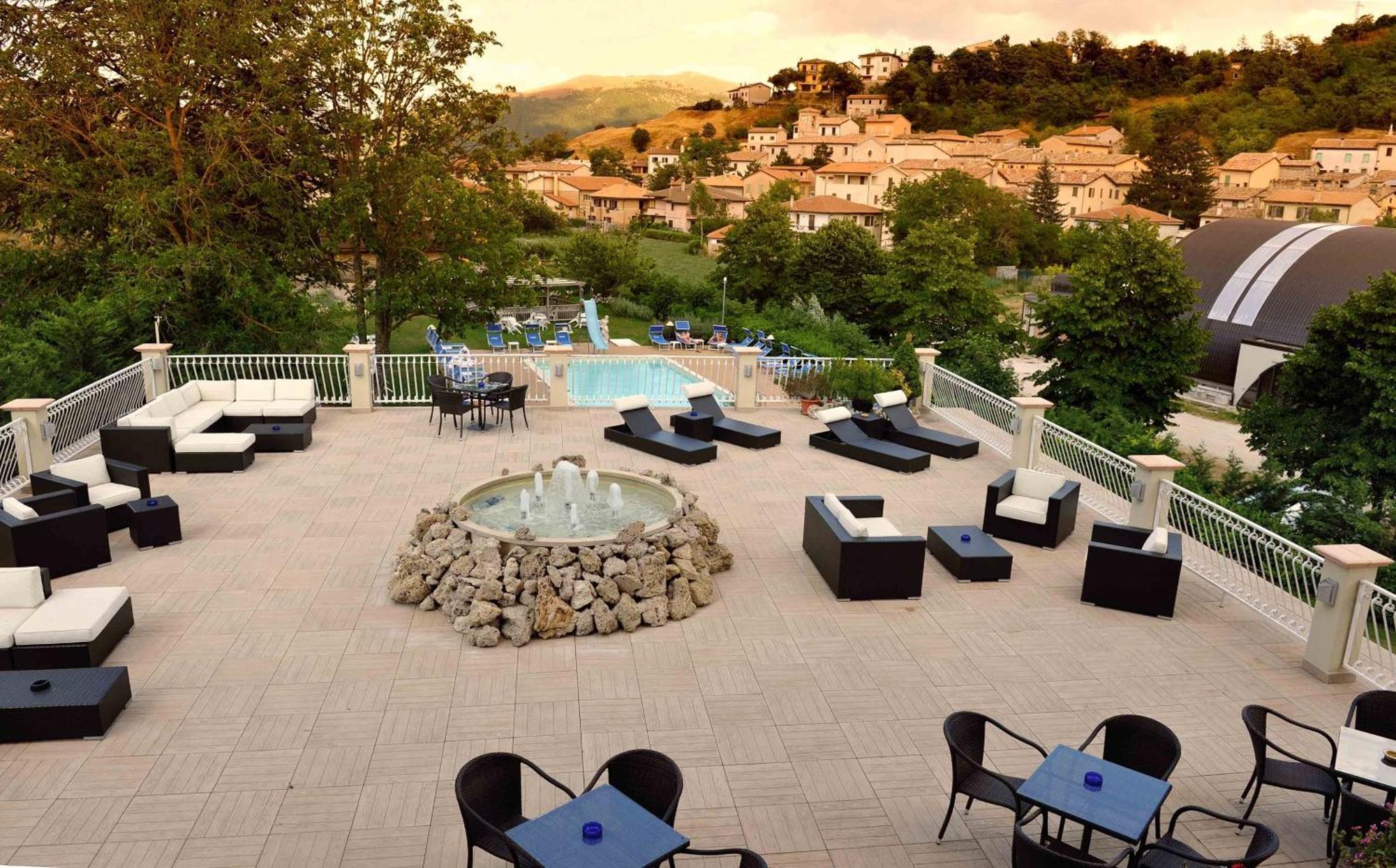 Hotel Benessere Villa Fiorita コルフィオリト エクステリア 写真