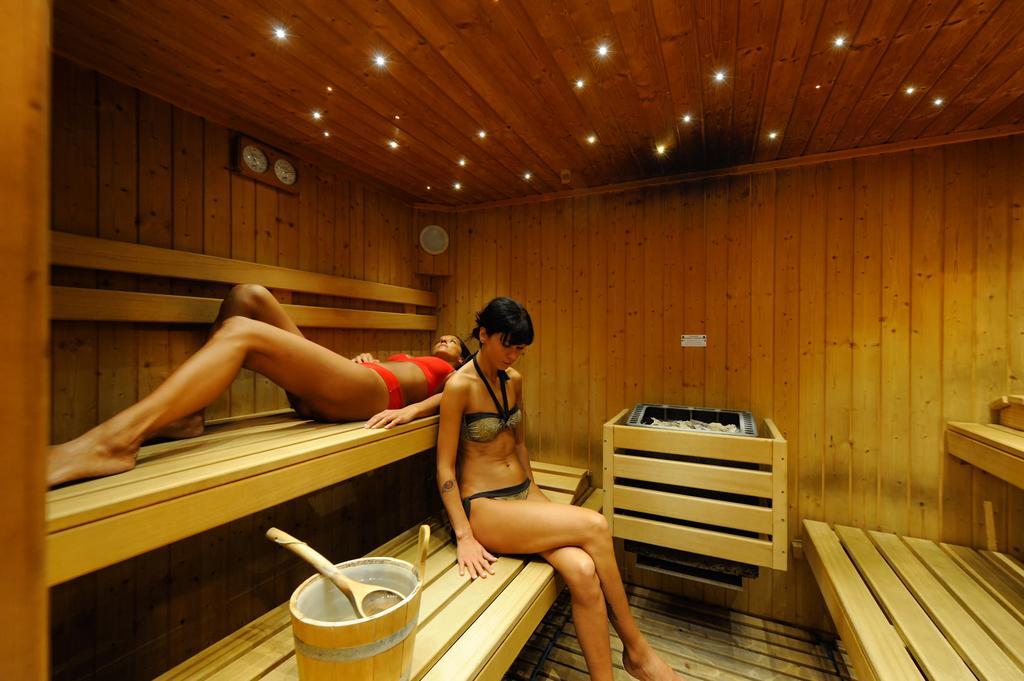 Hotel Benessere Villa Fiorita コルフィオリト エクステリア 写真