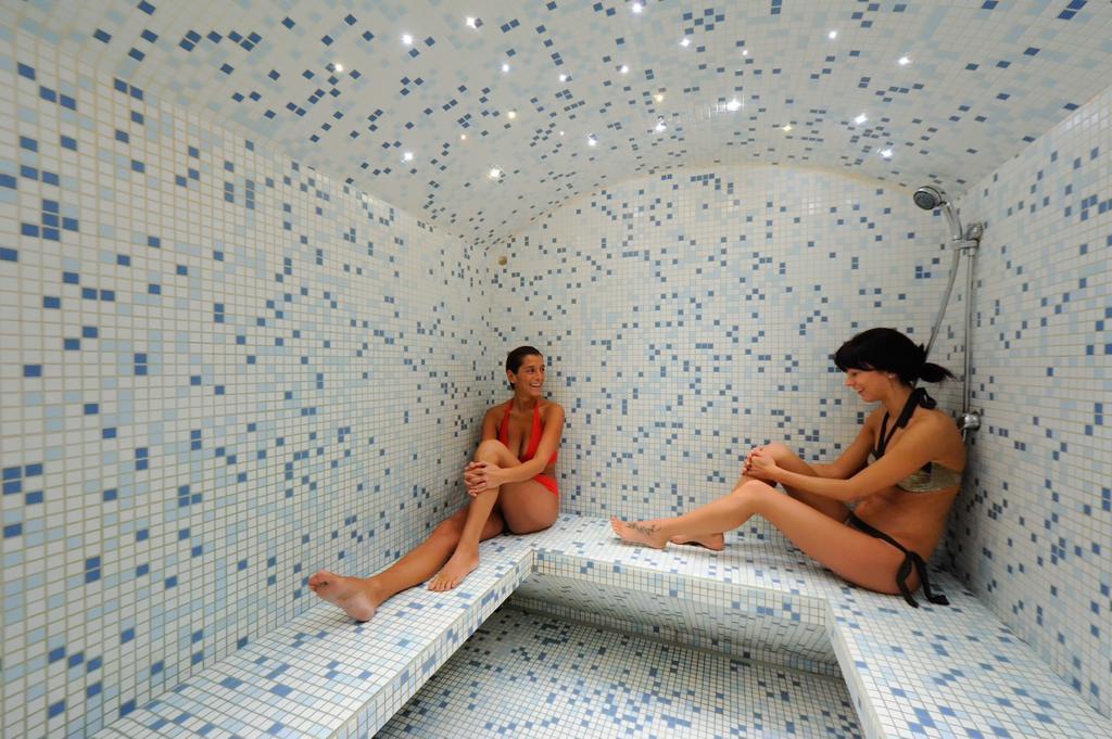 Hotel Benessere Villa Fiorita コルフィオリト エクステリア 写真