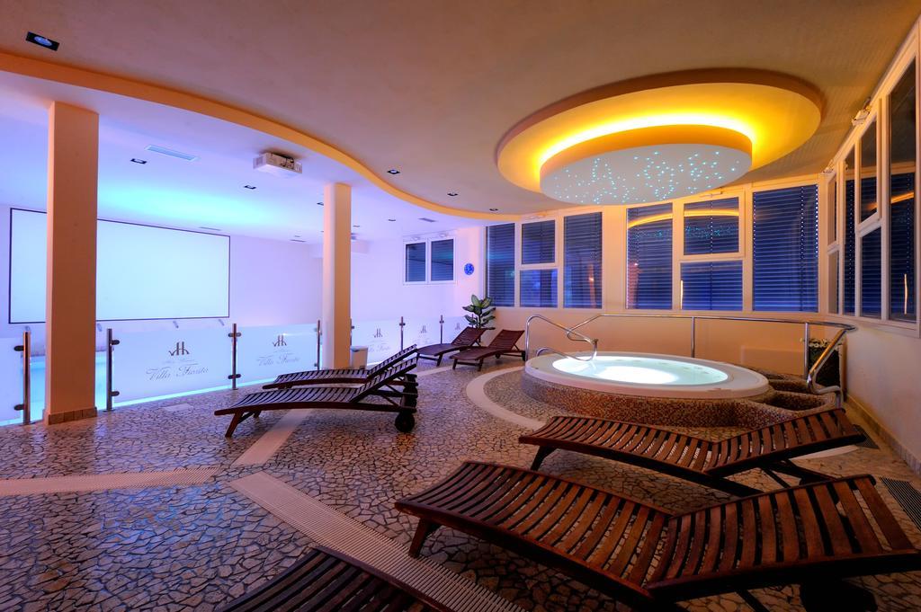 Hotel Benessere Villa Fiorita コルフィオリト エクステリア 写真