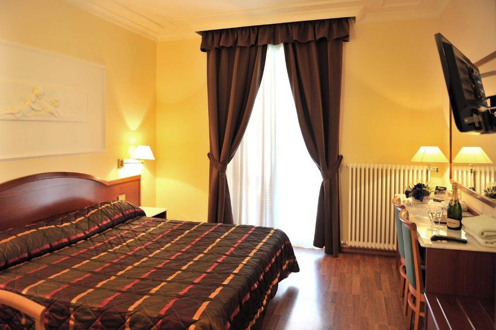 Hotel Benessere Villa Fiorita コルフィオリト エクステリア 写真