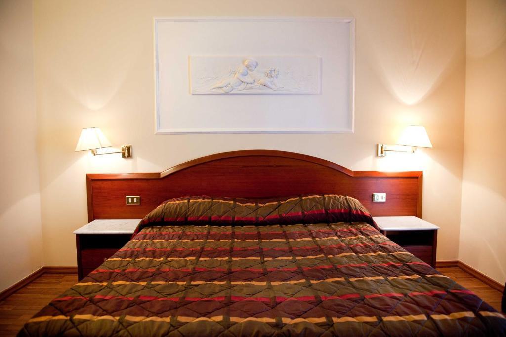 Hotel Benessere Villa Fiorita コルフィオリト エクステリア 写真
